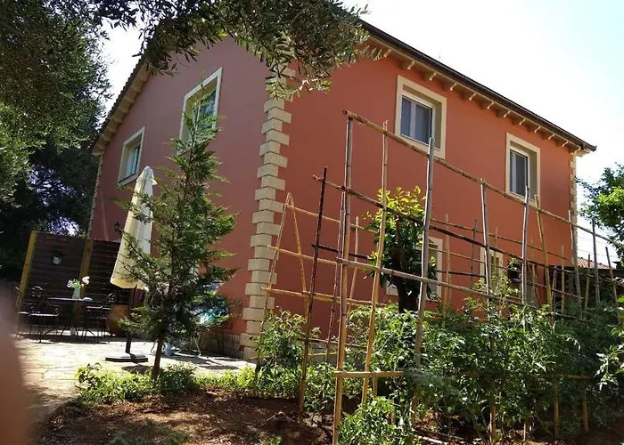 George's Sweet N' Cozy Maisonette In Corfu *