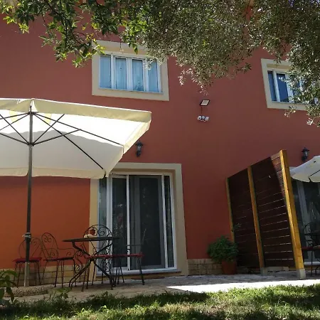 Apartamento George's Sweet N' Cozy Maisonette In Corfu Ýpsos
