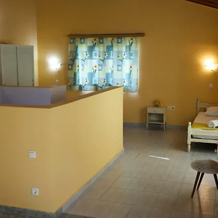 George's Sweet N' Cozy Maisonette In Corfu *