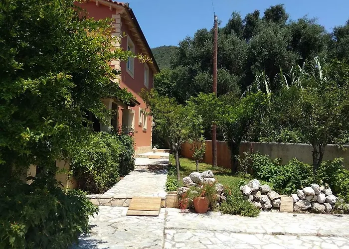 George's Sweet N' Cozy Maisonette In Corfu Ýpsos