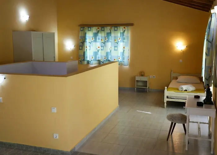 George's Sweet N' Cozy Maisonette In Corfu *